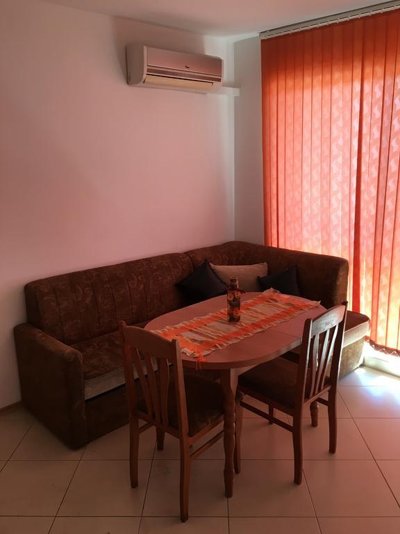 Adonai Apartments Misivri Dış mekan fotoğraf